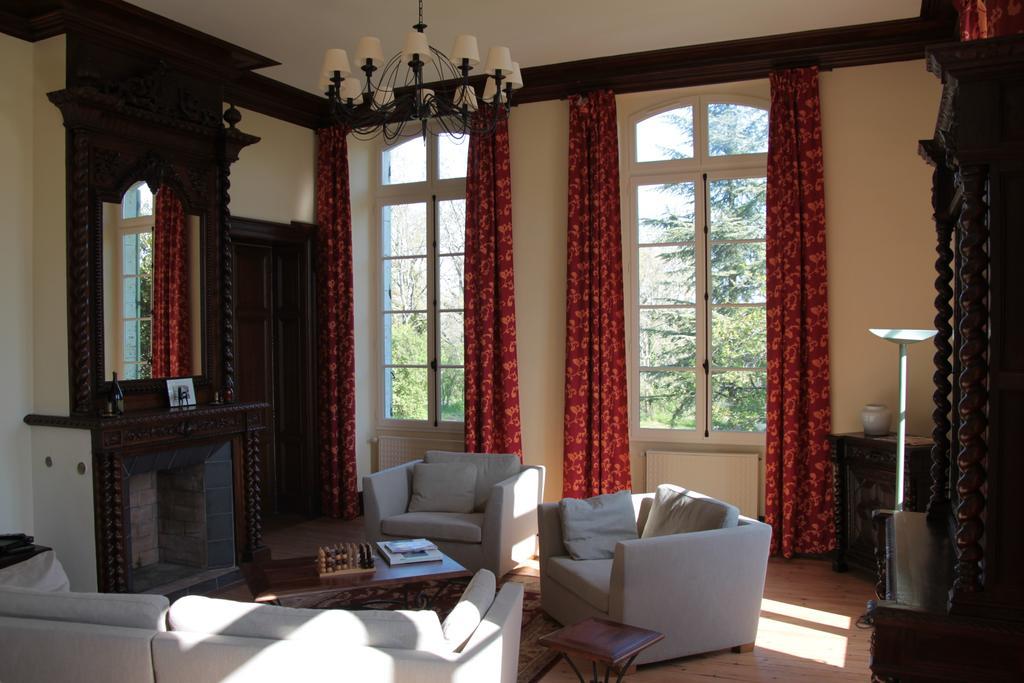 Hautefage-la-Tour Domaine De Lamassas Bed & Breakfast エクステリア 写真